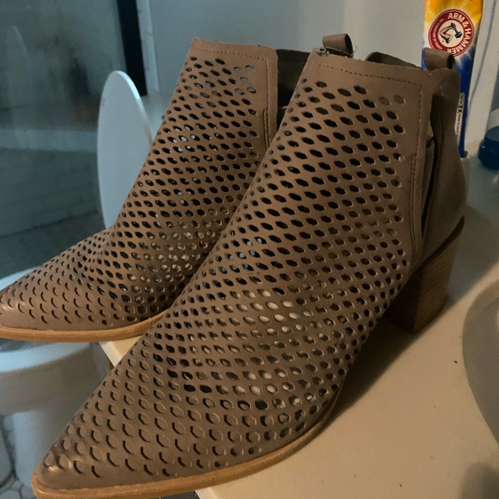 Dolce vita perforated ankle booties 8.5 never worn